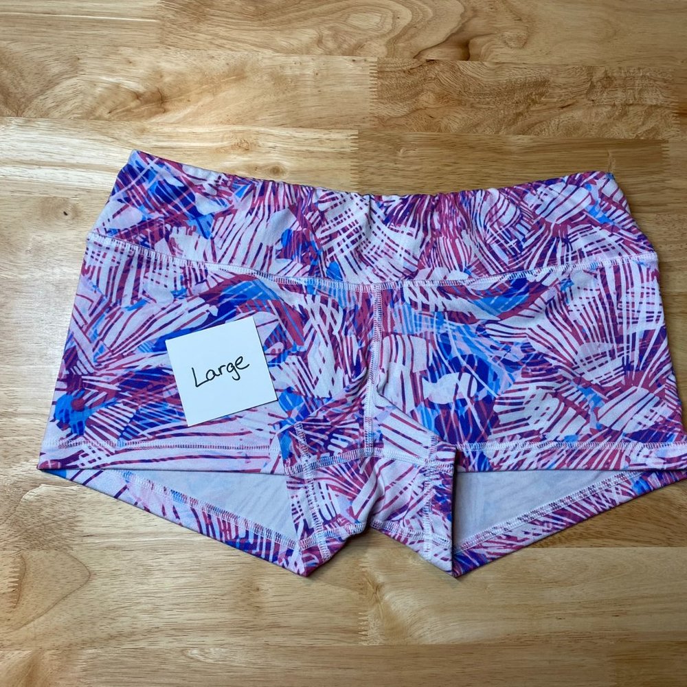 Fleo Large Shorts - EUC